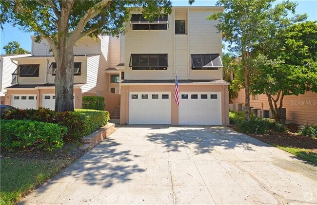 Building Photo - 13963 Lake Point Dr Rental