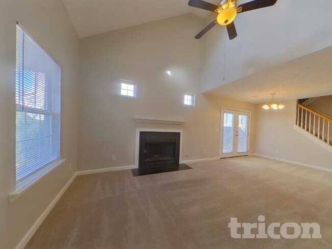 Photo - 1960 Lexington Ln