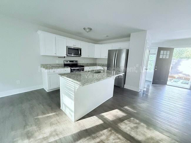 Photo - 5210 Phoenix St