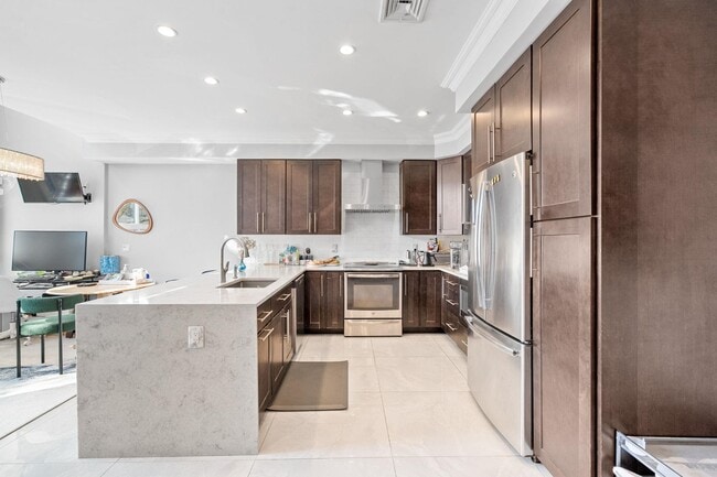 Photo - 94 Leonard St Unit 2