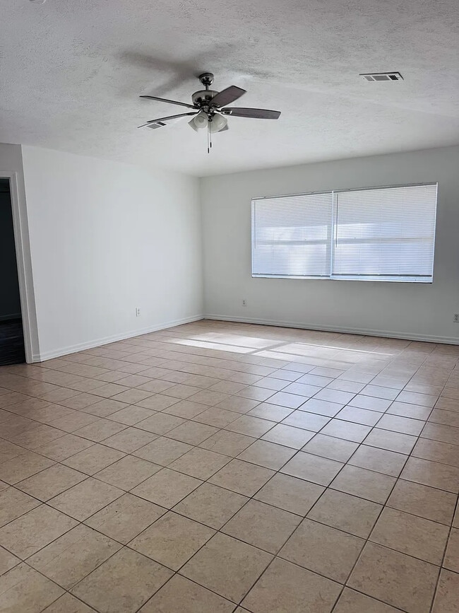 living rm - 8016 Lowndes St