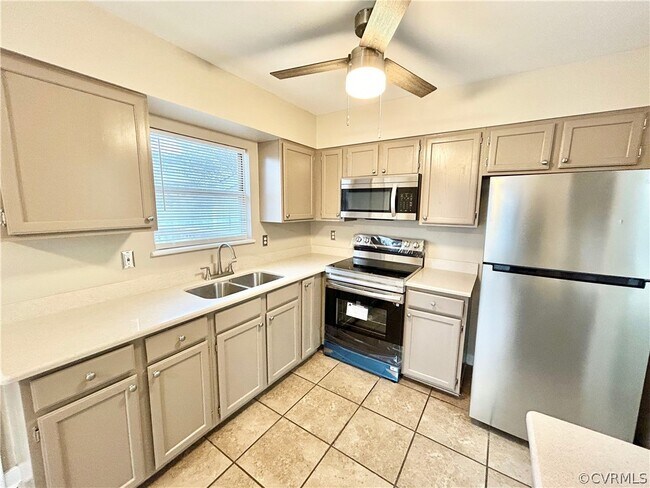 Photo - 801 W Leigh St