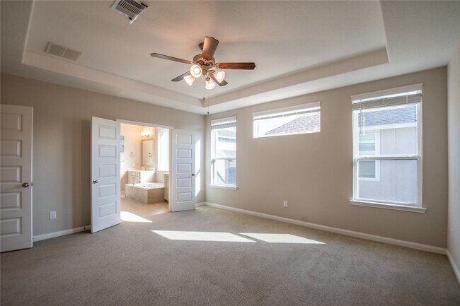 Photo - 10013 Granary Dr