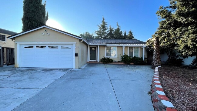 Building Photo - Spacious 6BD/3BA San Jose Home with 3D Tour