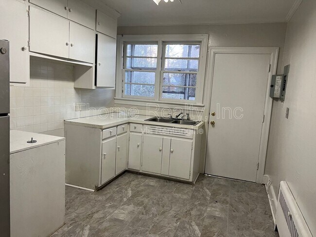 Photo - 422 N Mercer St