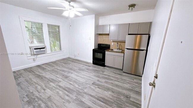 Photo - 842 Meridian Ave Unit 2C