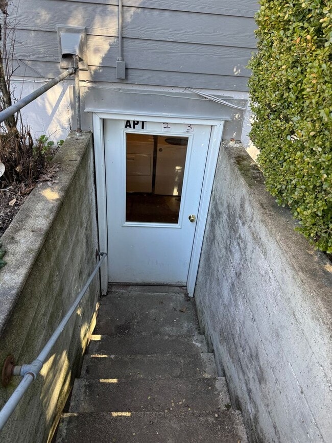 Photo - 1143 NW 31st St Unit #3