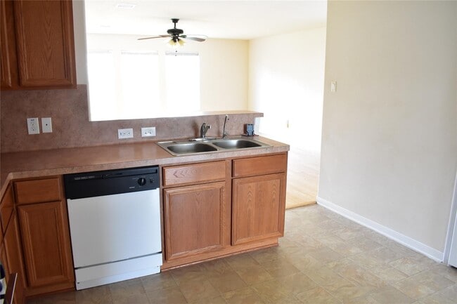 Photo - 3610 Barkers Crossing Ave
