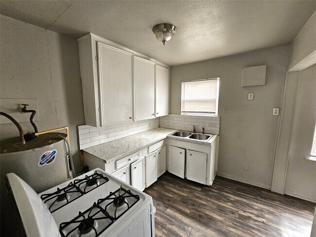 Photo - 1135 5th Ave N