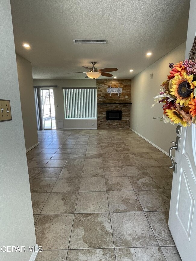 Photo - 5432 Thornridge Cir