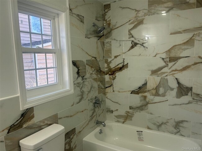 Photo - 15 Waldron Ave