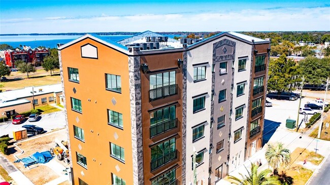 Photo - 100 N Dewey St Condo