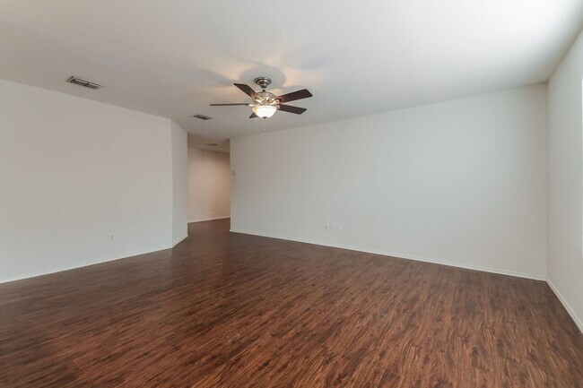 Photo - $1,850 4 Bed/2 Bath/2 Garage Ready for Move-in Home in Woodland Creek