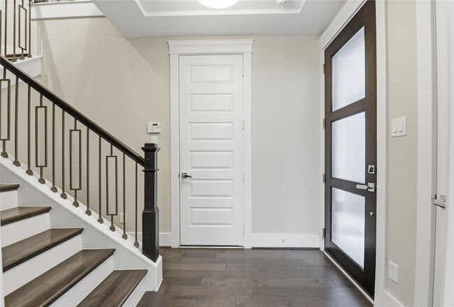 Photo - 819 Algona Ave