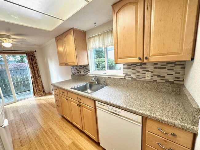 Photo - 6113 204th St SW Unit g1