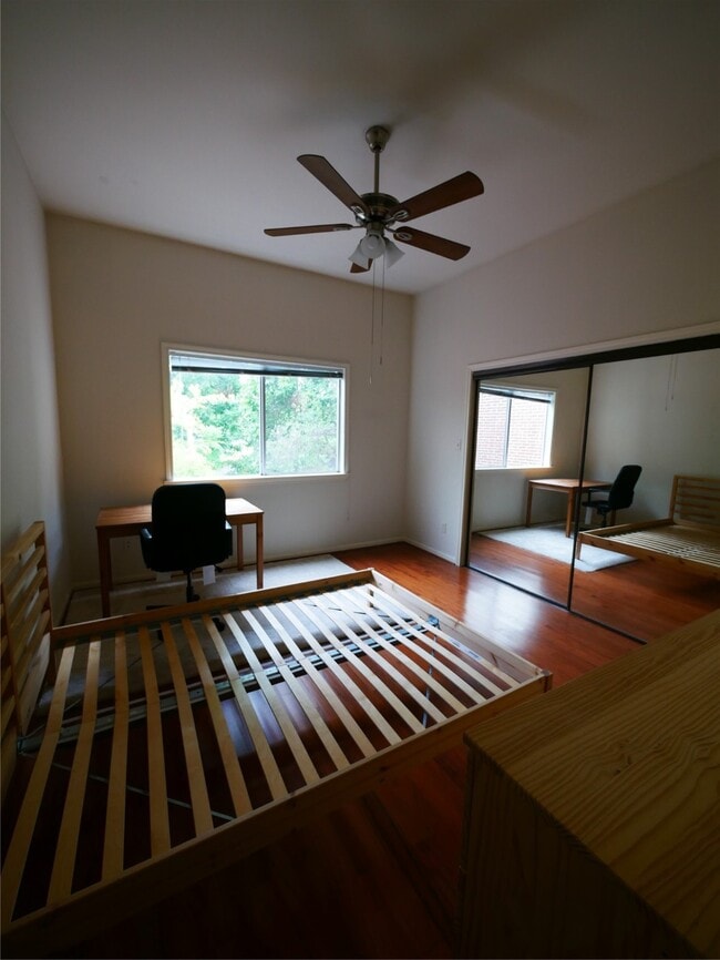 Photo - 623 Hawthorne St