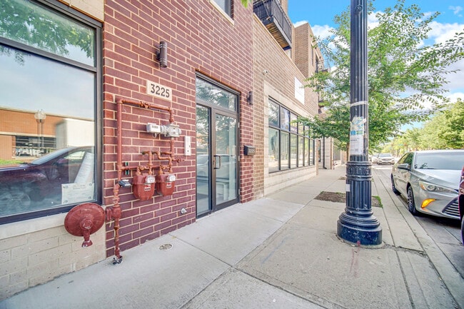 3225 S Halsted St Unit 3