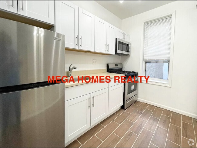 Building Photo - 3707 36th Ave Unit 3 Rental