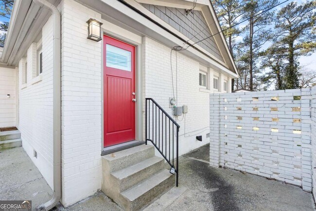 Photo - 2026 Harwinor Rd SE