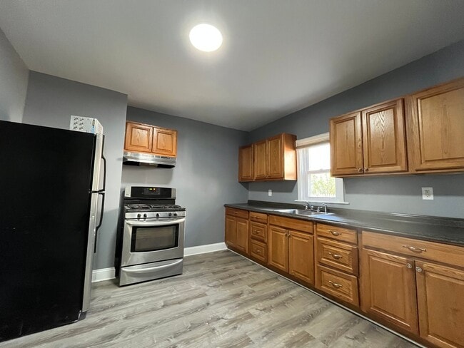 Photo - 683 State St Unit 1