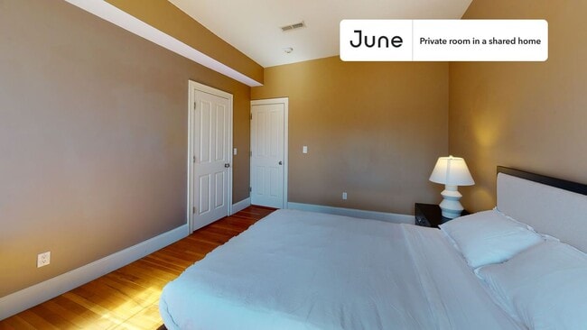Photo - Room in Shared 4 bed/2 bath home Unit D