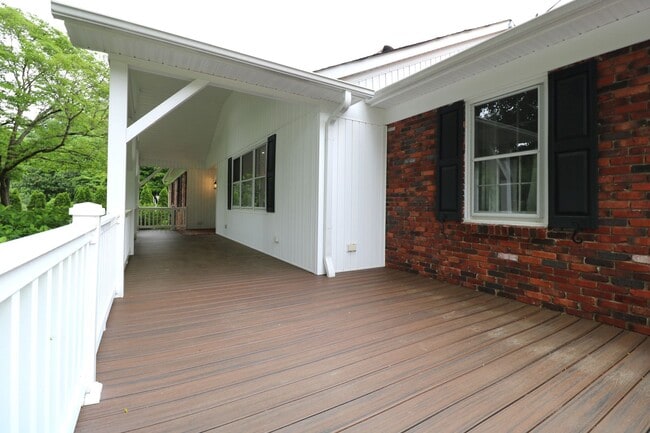 Photo - 2832 Monticello Dr