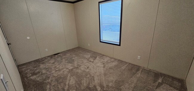 Photo - 240 Magnolia Pl