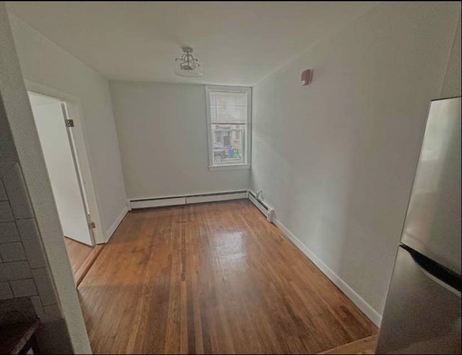 Photo - 716 E 6th St Unit 1R