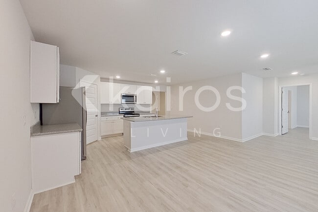 Photo - 154 Metalmark Dr