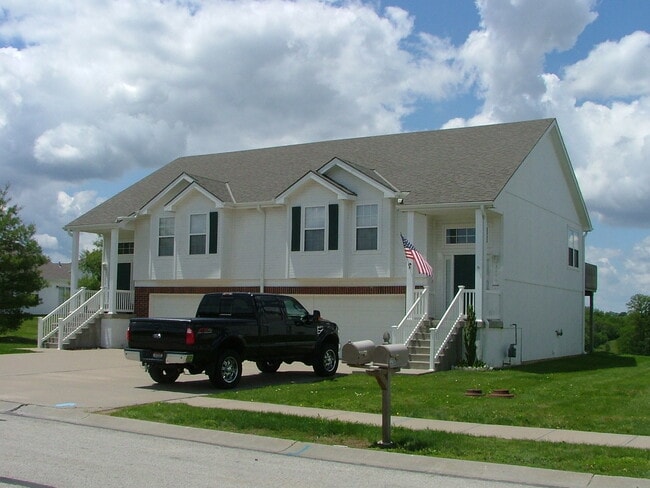 Photo - 3120 Eagle Ridge Dr Apartments Unit 3120