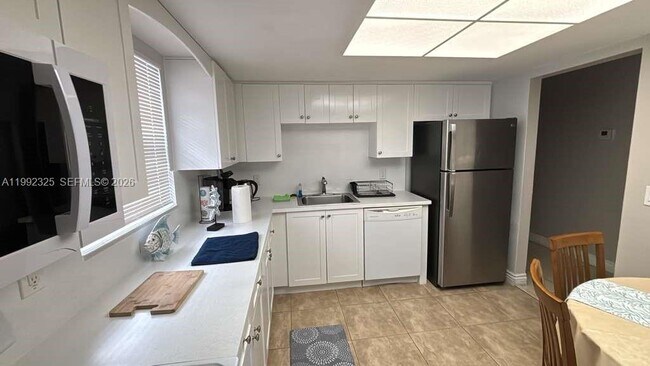 Photo - 1120 NE 24th Ave Unit 2