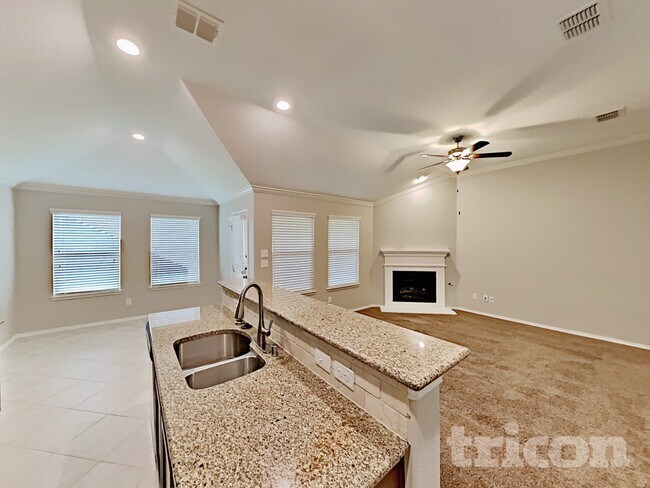 Photo - 457 Peach Ln