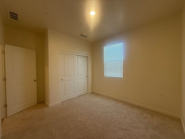 Photo - Three bedrooms and two bathrooms in Hanford, CA