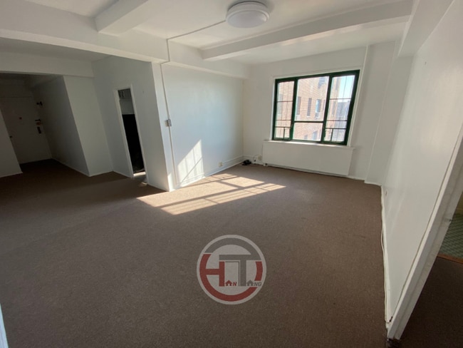 Photo - 1595 Unionport Rd