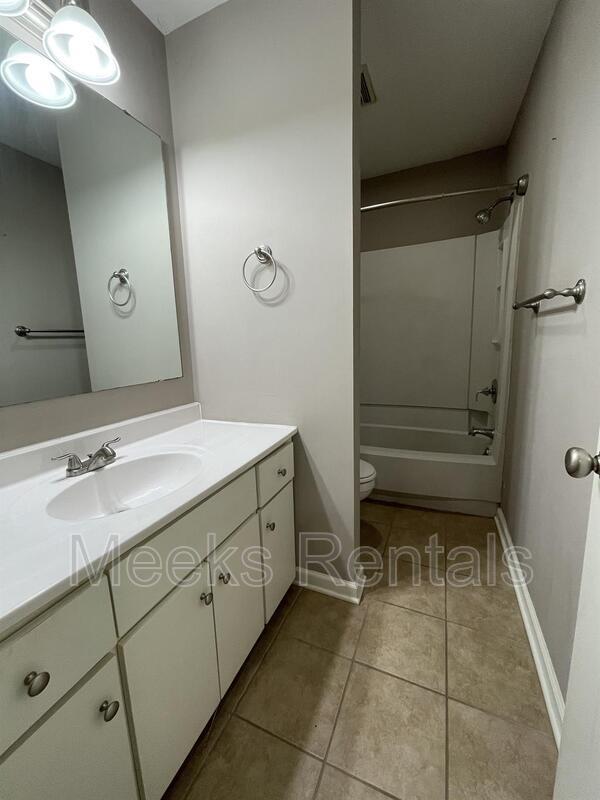 Photo - 1002 Fairway Gardens Dr