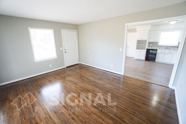 Photo - 1644 30th St SW