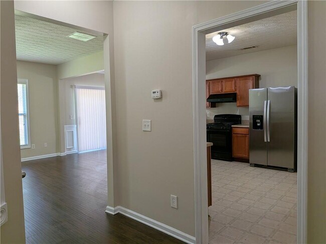 Photo - 4624 Windale Dr NW