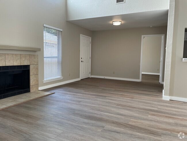 Building Photo - 1261 W Hudgins St Rental