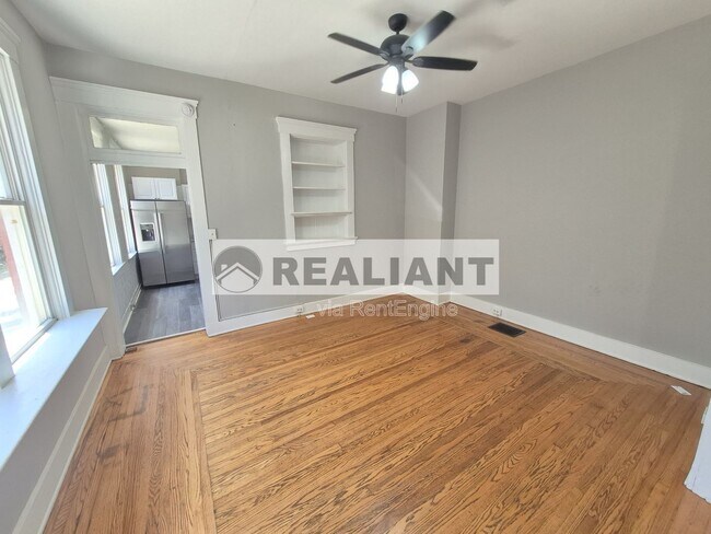 Photo - 942 Columbia St Unit Apartment 1