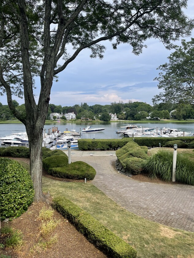 Photo - 7 River Rd (Cos Cob, CT)