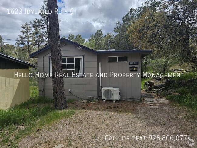Building Photo - 1623 Idylwild Rd Unit C Rental
