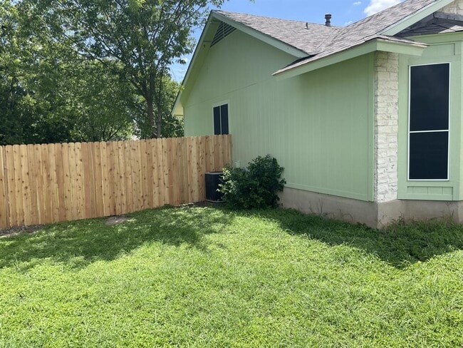 Photo - 305 Hickok Ct