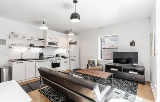 Photo - Gorgeous 2 bed 2 bath in the Uptown area Unidad 2R