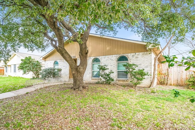 Photo - 3214 Greentree Dr