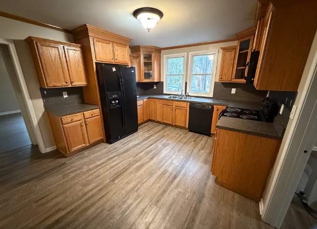 Photo - 18 N Central Ave