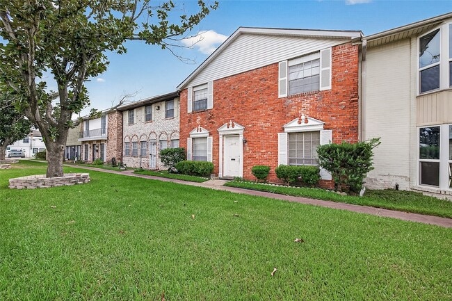 Building Photo - 6649 De Moss Dr Unit 649