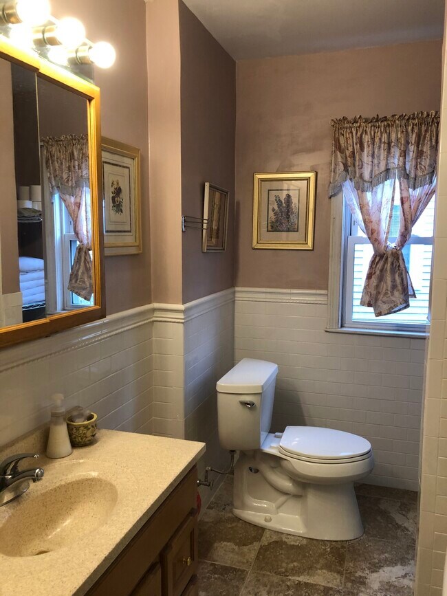 Photo - 17 Holman St Unit 1