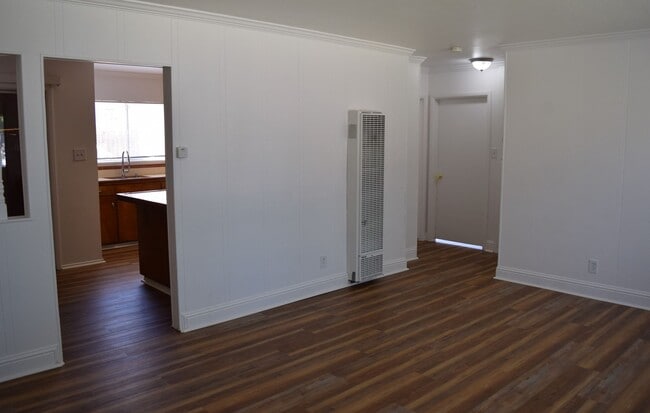 Photo - 512 Clover St