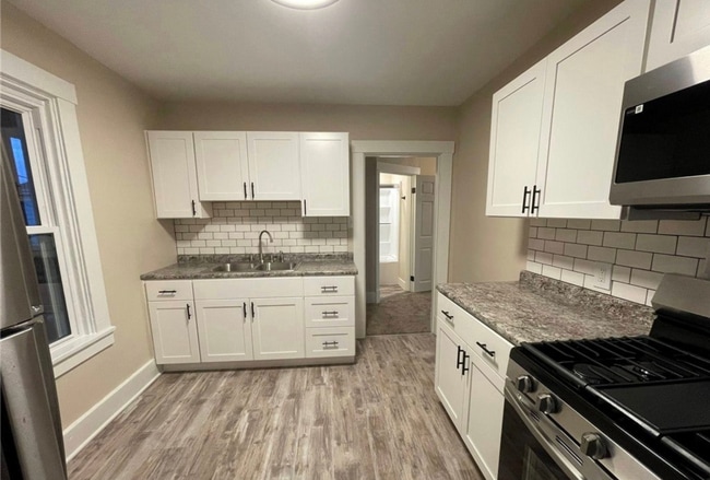 863 5th Ave Unit Fl 2