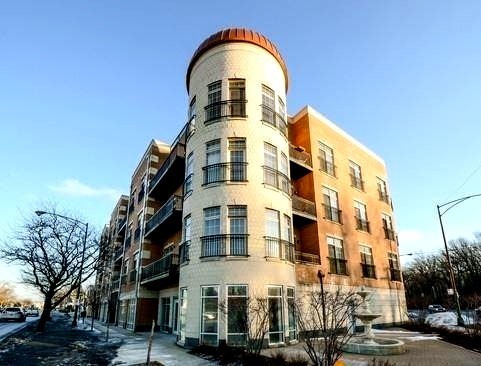 Photo - 6425 W Touhy Ave Unidad 2C Rental